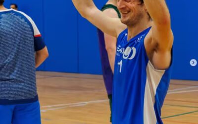 Nuestro equipo Senior Masculino pasa a la final de finales tras ganar a Hoops en la prórroga.