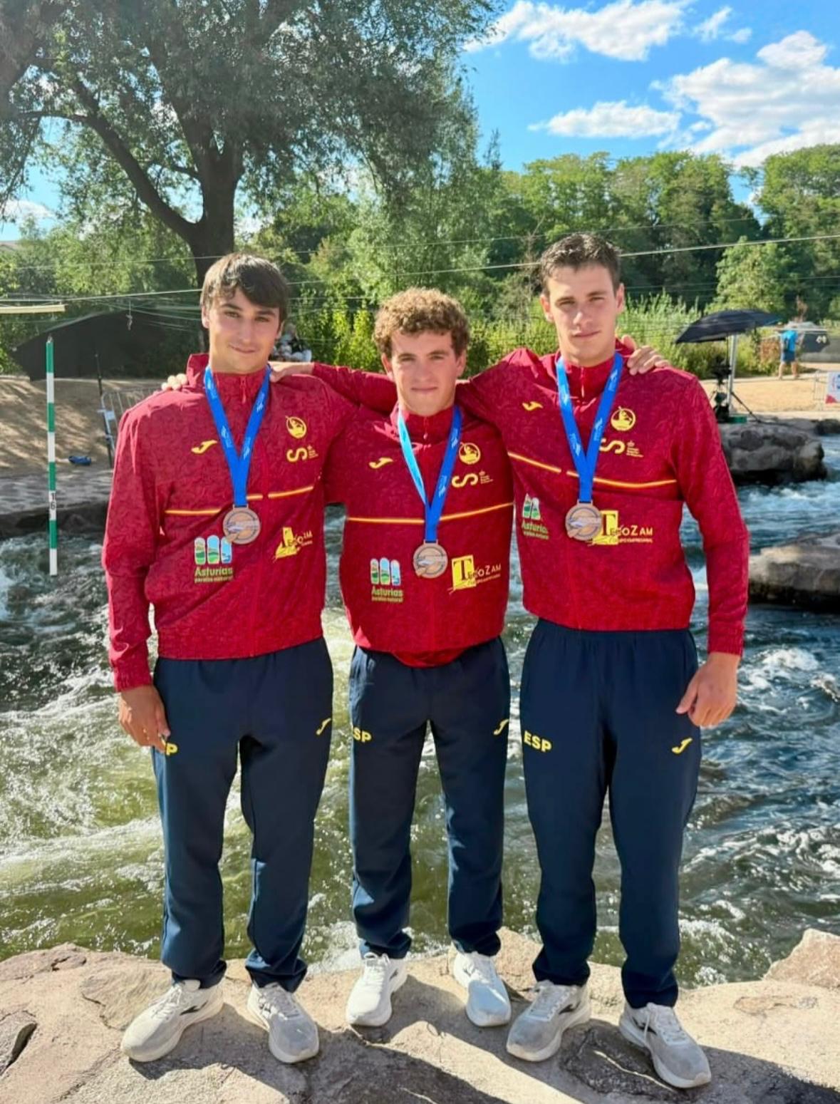 medalla de bronce en C1 por equipos Sub-23